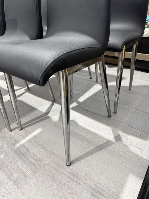 Masă extensibilă 6 persoane