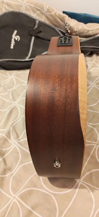 Chitara Cort Earth Bevel Cut + Fishman