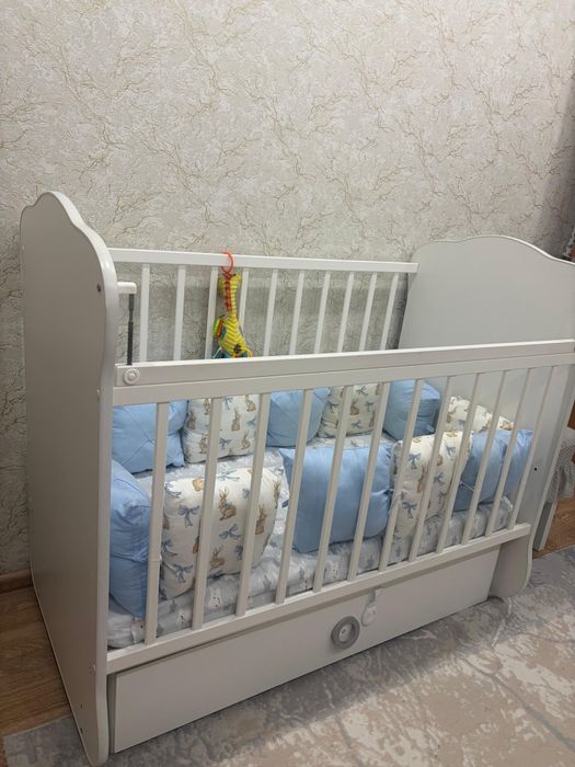 Детская кроватка