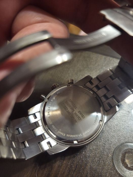 Швейцарски часовник MONDAINE