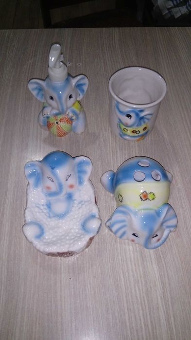 Продаётся новый комплект для ванной комнаты "Слон"