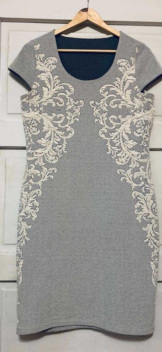 Прекрасни Рокли, всяка с посочена цена