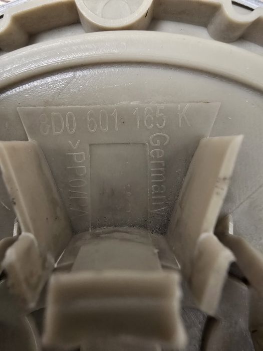 Капачка за джанта АUDI 8DO601165K