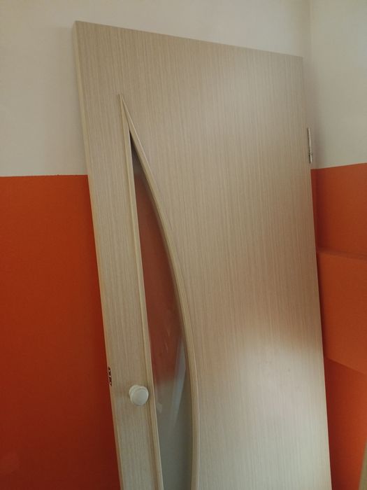 Продам межкомнатные двери