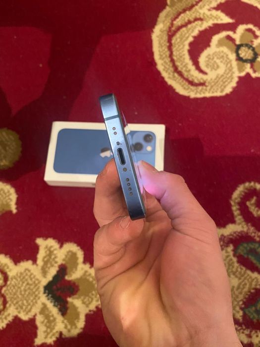 Продам Айфон 13 мини