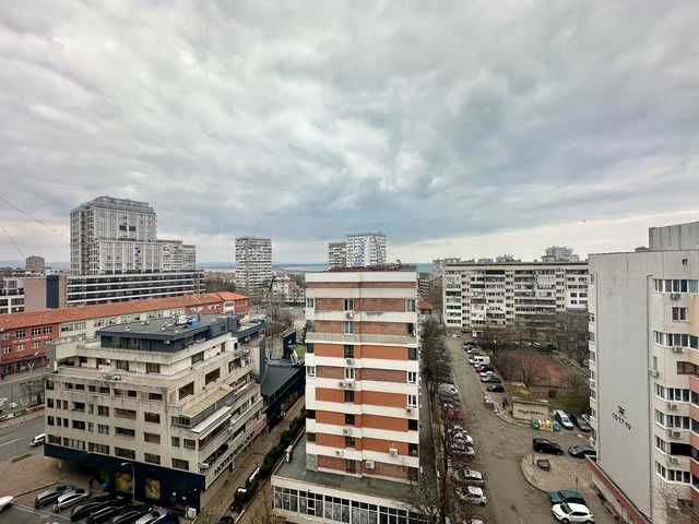 Четиристаен апартамент за продажба в Бургас