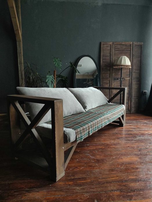 Диван в ловт стиле