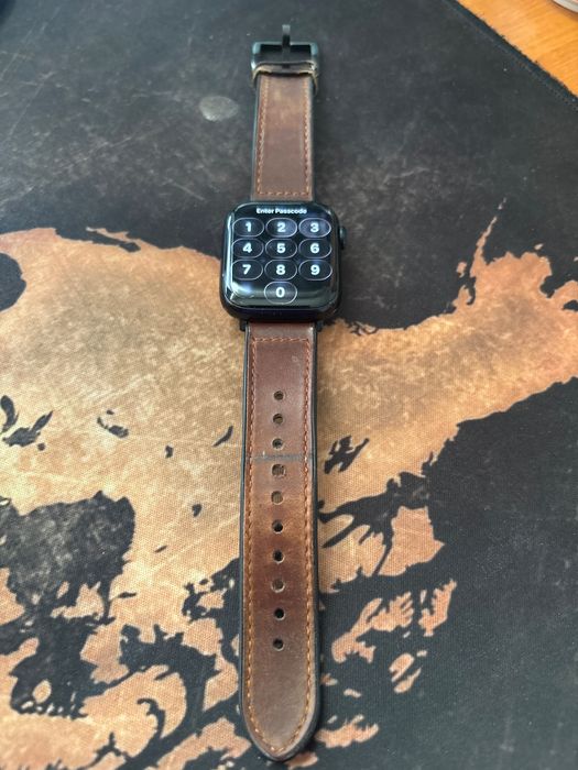 Vand Apple Watch seria 8 45 mm Aluminiu + Cablu de incarcare
