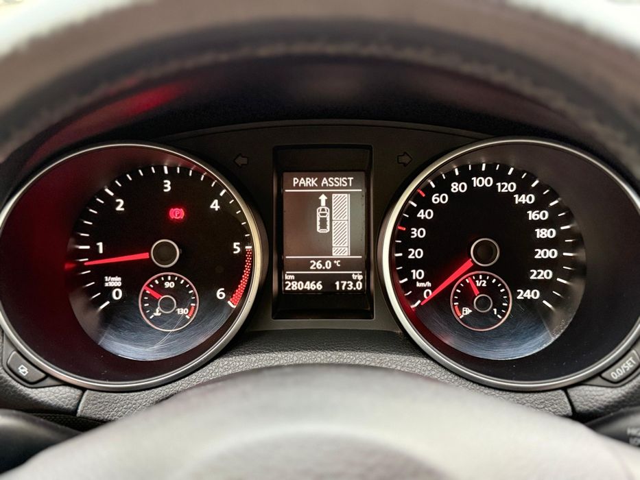 Volkswagen Golf VI