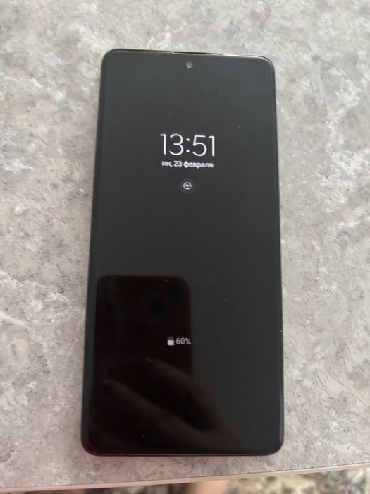 Продам телефон самсунг