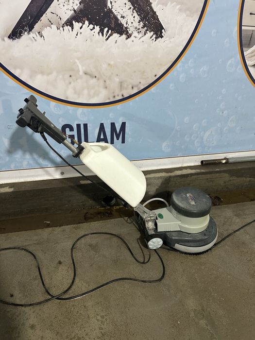 Gilam moykasi tayyor biznes sotiladi