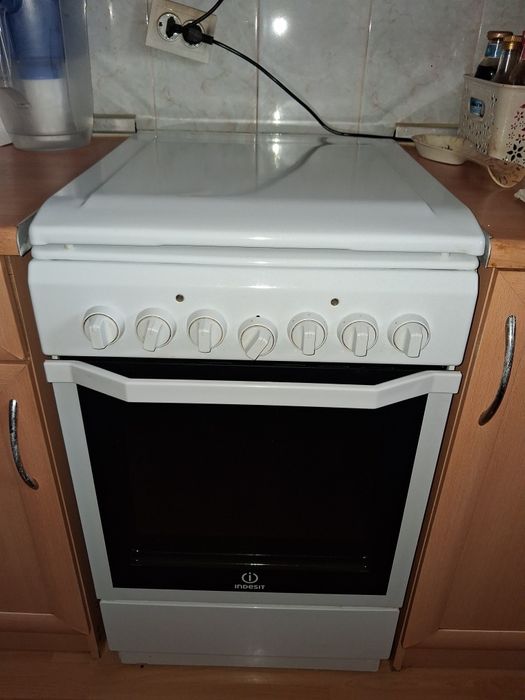 Продам электрическую плиту