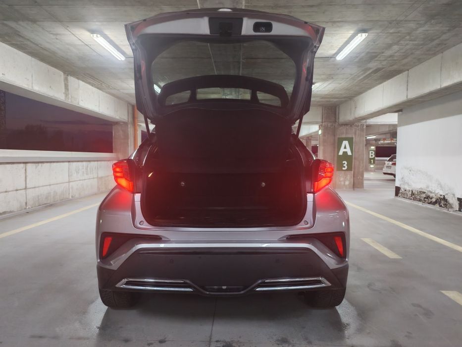 Toyota CHR 2021,Gri, 83000 km 21000 euro