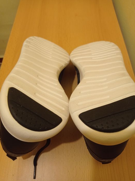 Adidasi Emporio Armani noi marimea 42