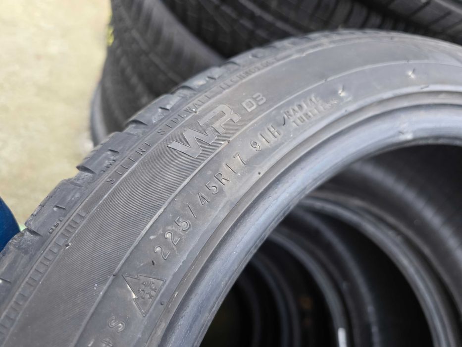 2бр Зимни гуми 225 45 17 - Nokian