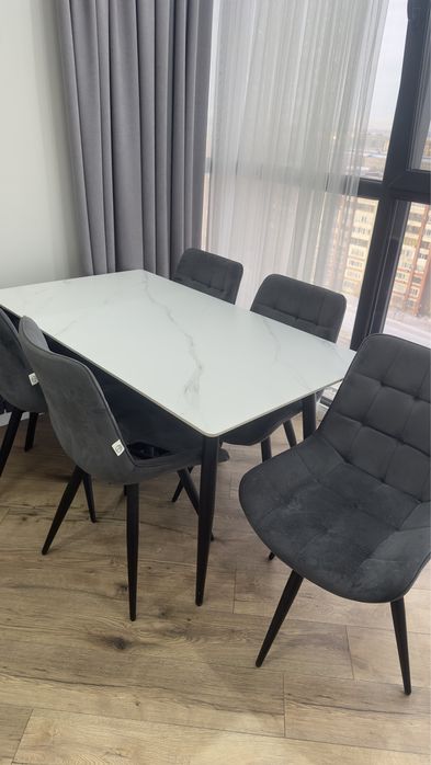 Продам обеденный комплект