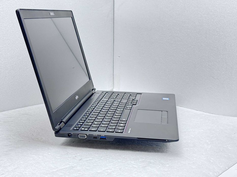 Реновиран Fujitsu U757 15.6 IPS FHD i5-7200U 8GB 256GB гаранция