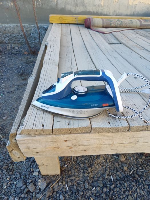 Утюг в хорошем состоянии