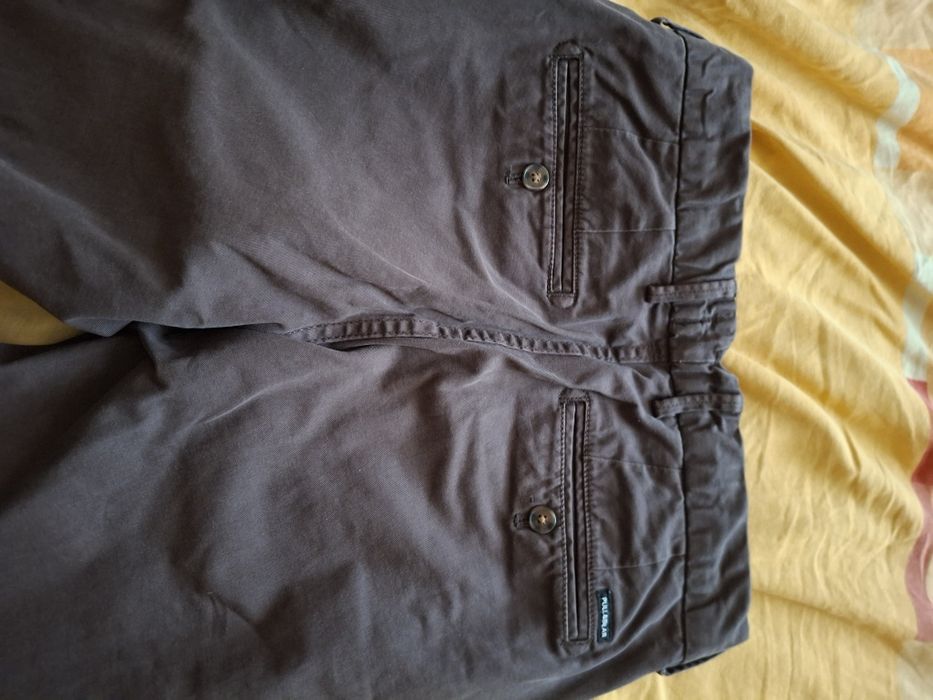 Продам женские джинсы