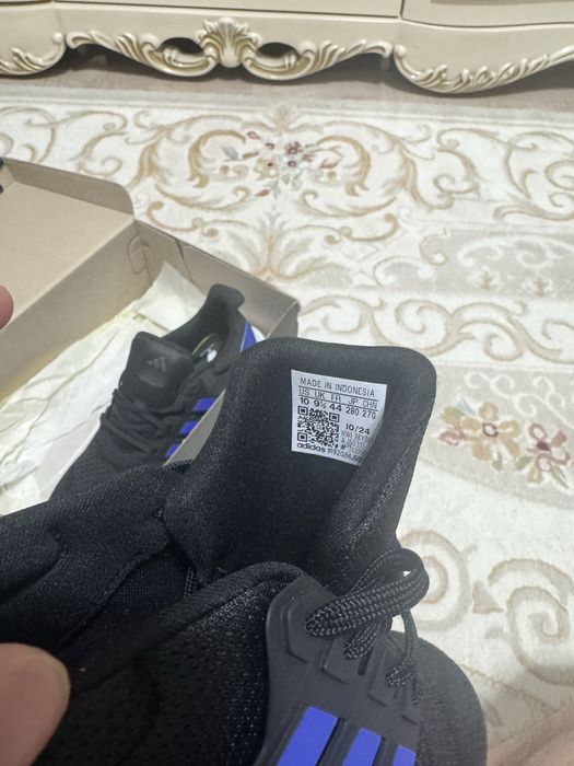 Adidas 44 размер новые