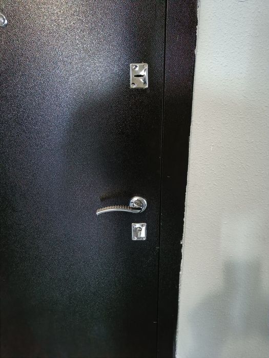 Установка электронных замков.