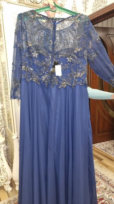 продается новые женское вечернее платье 120 $