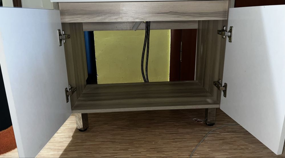 Раковина с тумбой