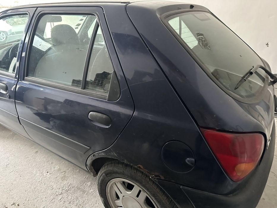 Форд Фиеста 1.3 Ford Fiesta 1.3 на части