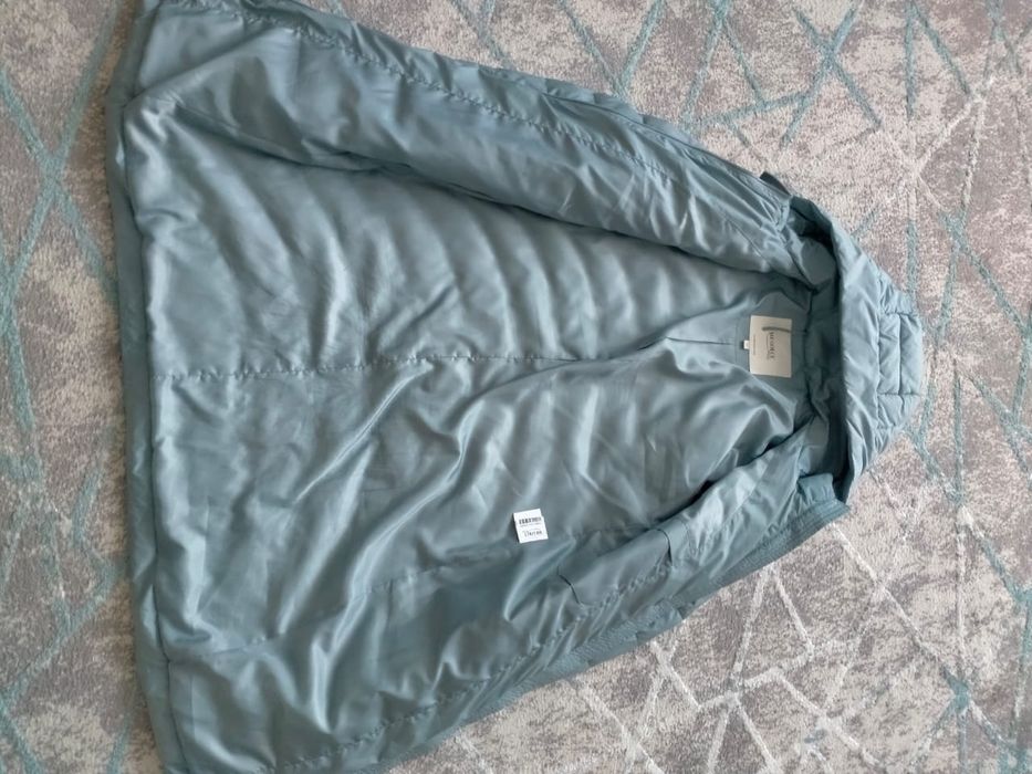 Продам верхнюю одежду