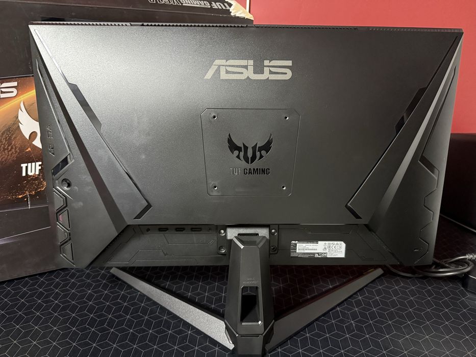 Monitor Gaming LED IPS ASUS TUF 27", 144Hz, 1ms, 1440p
