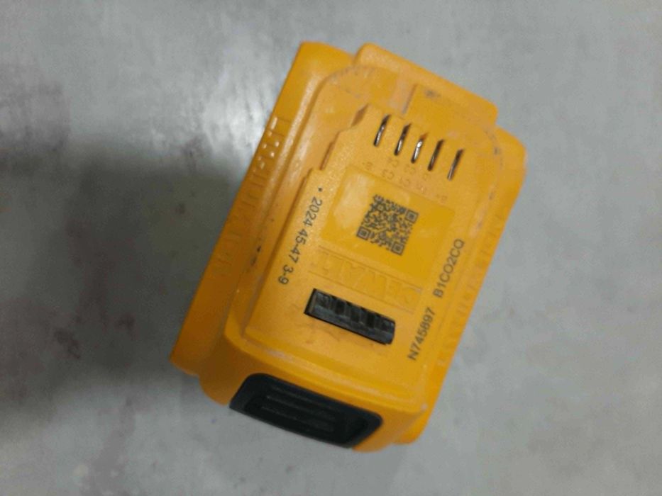 Акумулаторен безчетков ъглошлайф Dewalt DCG405 + батерия 5.0Ah