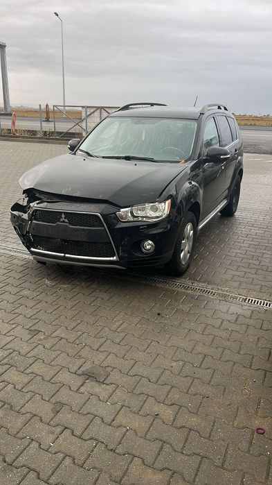 Dezmembram Mitsubishi Outlander 2.3 diesel din 2013