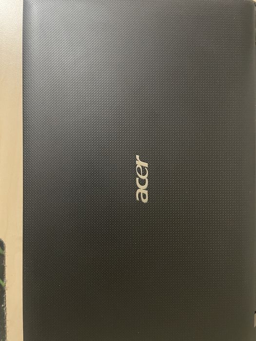 Продавам лаптоп Acer 5742g