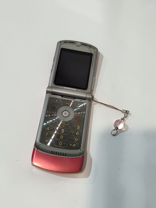 Telefon Motorola v3
