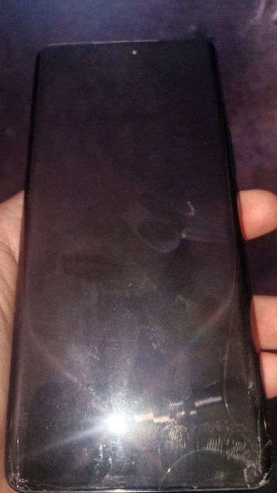 Sotiladi narx kelishilinadi