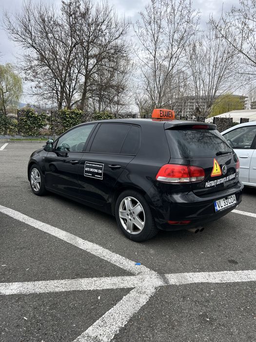 Instructor auto categoria B  Manuala ( Golf 6) sau Automata