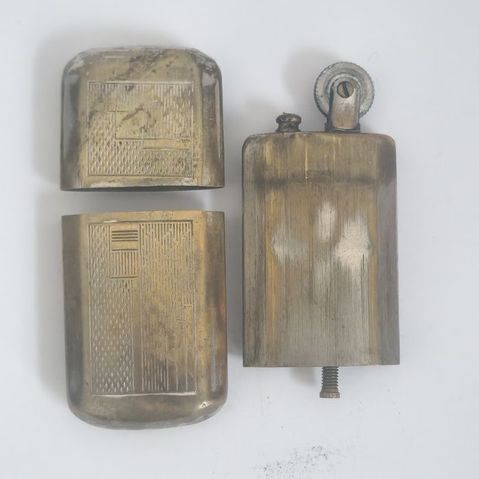Brichetă veche vintage Art Deco alamă – model interbelic