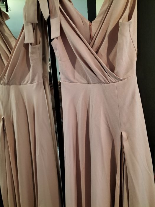 Vând rochii de ocazie