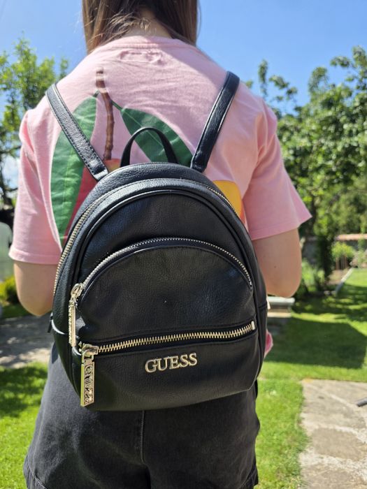 Раница Guess черна