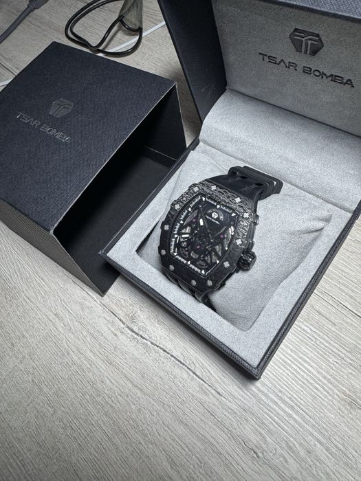 Tsar Bomba часы.