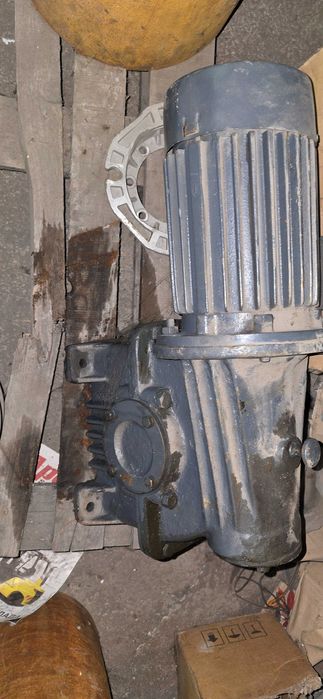 Ел.Двигател-Елпром-1.5 кв- трифазен.