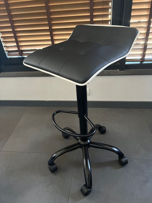 Бар стол на колелца Париж + 24м гаранция и безплатна доставка