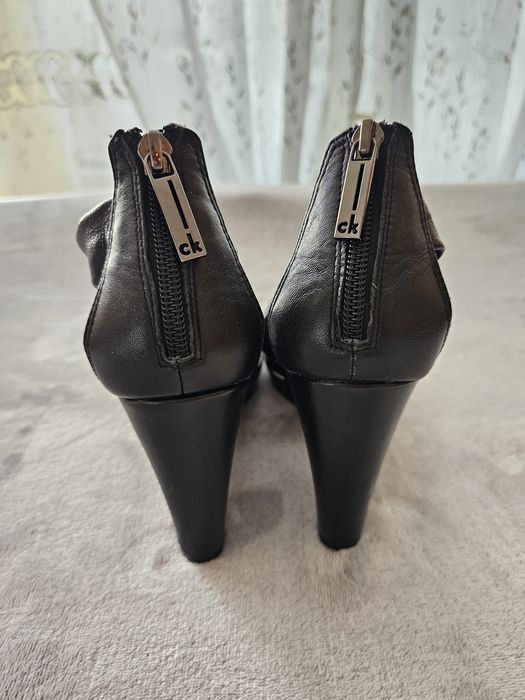 Сандали на платформа Calvin Klein