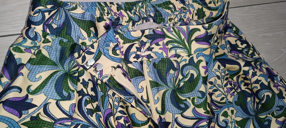 Pantaloni H&M vaporoși de vară