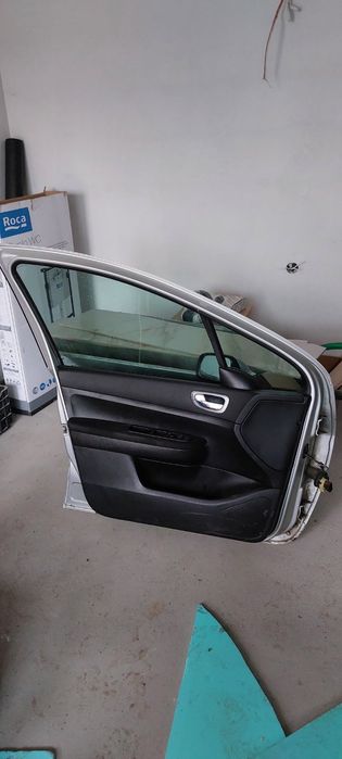 Предна лява врата за Пежо 307