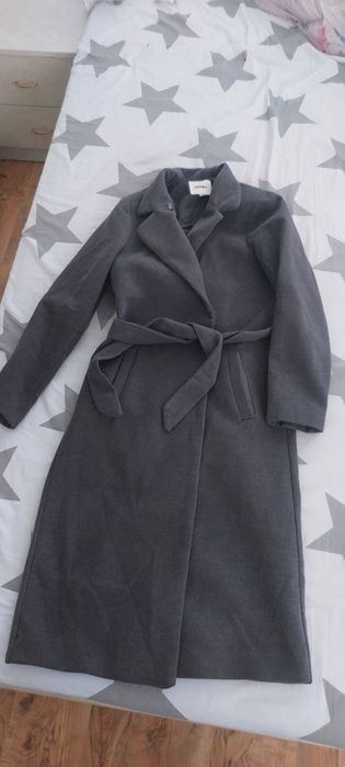 Киімдер сатылады