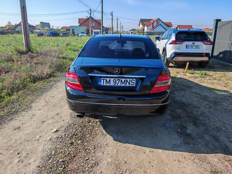 Vând Mercedes C220 CDI