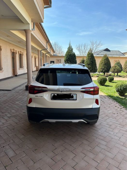 Авто машина KIA Seltos