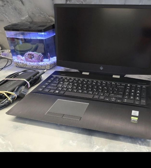 Срочно продам игровой ноутбук HP omen core i7