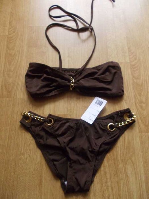 costum de baie nou cu eticheta
